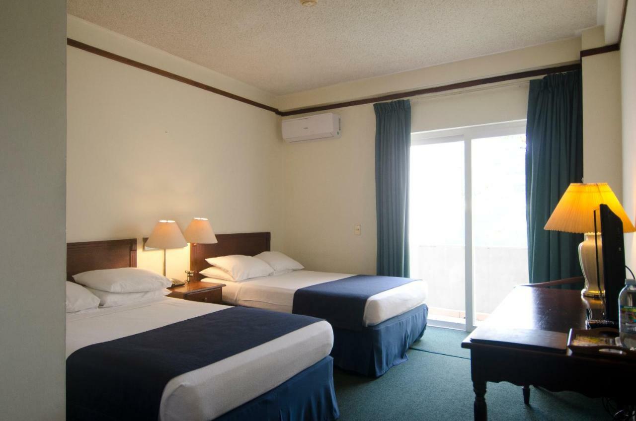 Hotel Berlin ซานซัลวาดอร์ ภายนอก รูปภาพ
